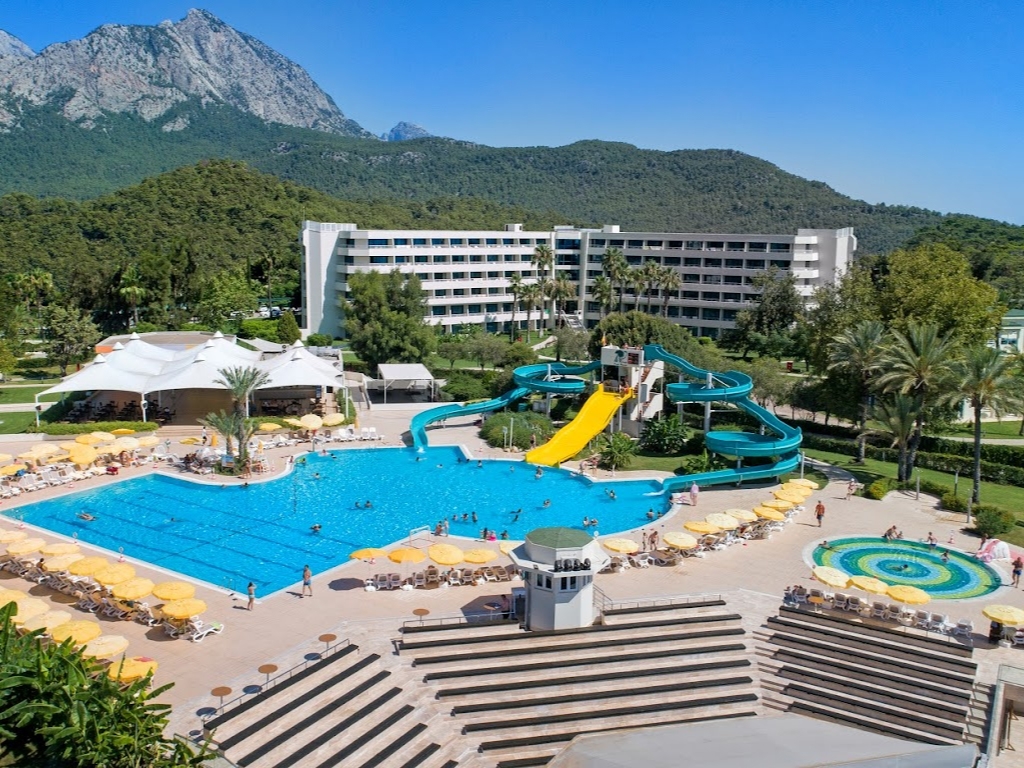 mirage-park-resort-02